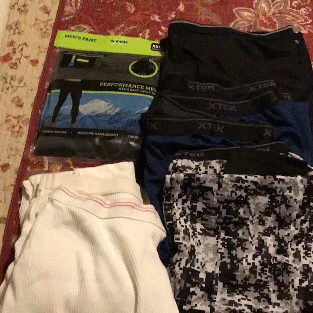 UPDATED - Men’s 2x long John’s/ long underwear pants bundle/shirts